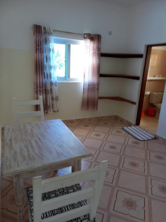 Rhino Apartment Watamu Bagian luar foto